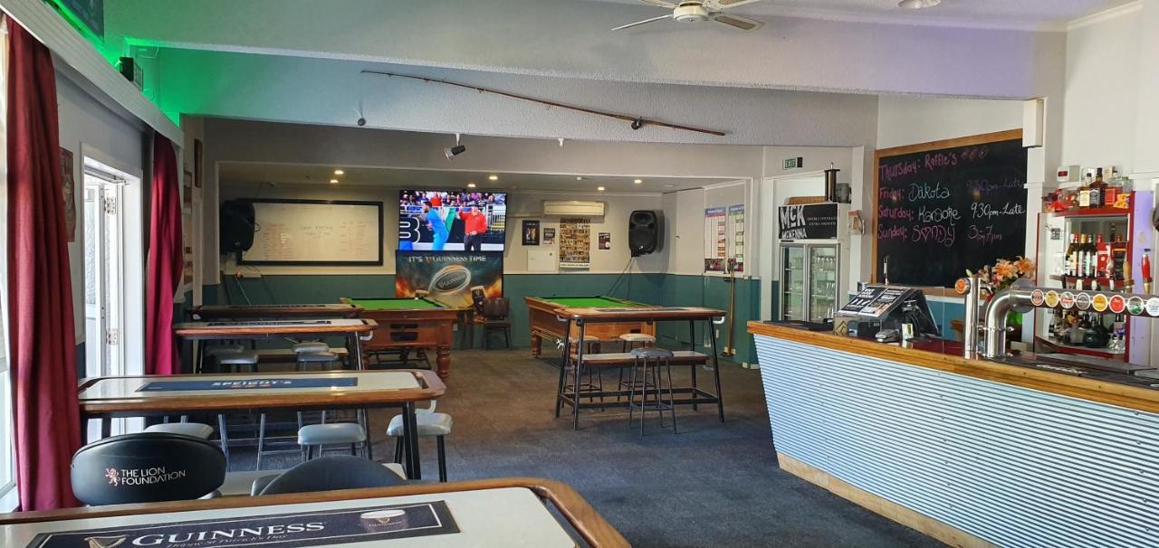 Hotel Motueka Backpackers, Loud Live Music Friday Saturday Nights Ngoại thất bức ảnh